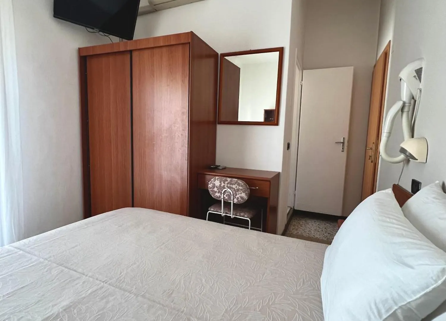 Hotel B&B Ardea 里米尼