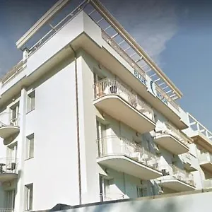 Blue Moon Hotel